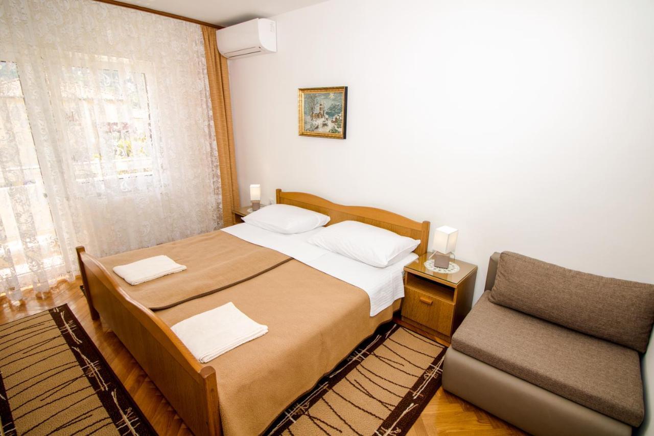 Rooms & Apartment Albina Baška Exterior foto