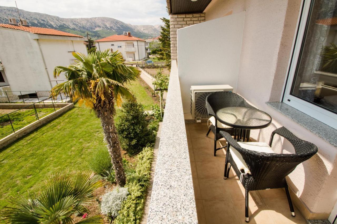 Rooms & Apartment Albina Baška Exterior foto
