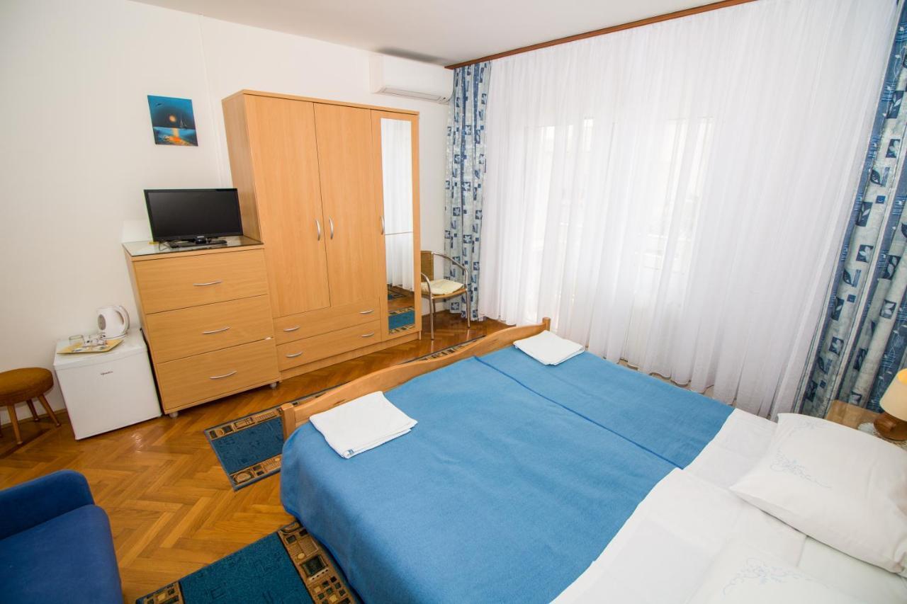 Rooms & Apartment Albina Baška Exterior foto